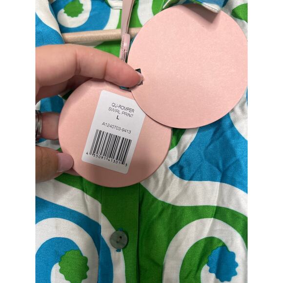 NWT Alexis Qu Swirl Satin Button Collared Long-Sleeve Romper Multi Color Size: L - Picture 5 of 7